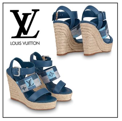 Louis Vuitton Monogram Open Toe Bi color Elegant Style Sandals 