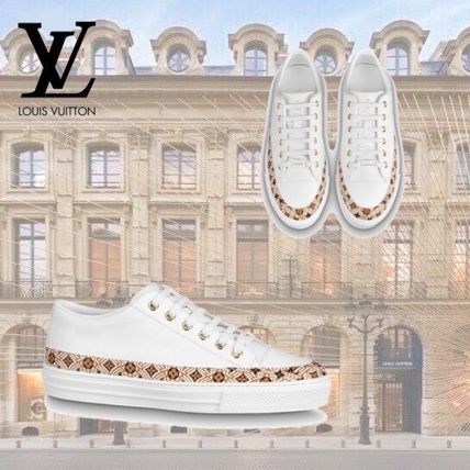 Louis Vuitton Low Top Sneakers 1A85ES 