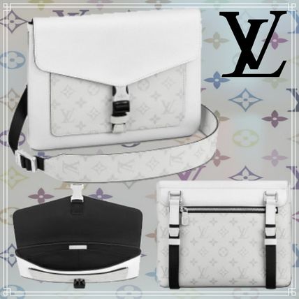 Louis Vuitton Outdoor Flap Messenger M30411 