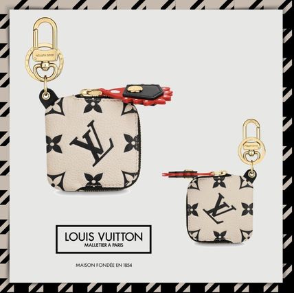 Louis Vuitton 2020 21AW Monogram Unisex Logo Keychains  Bag Charms M69721 