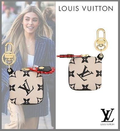 Louis Vuitton 2020 21AW Lv Crafty Square Pouch Bag Charm And Key Holder M69721 
