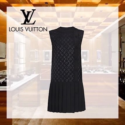 Louis Vuitton 2020 SS Monogram Jacquard Straight Cut Mini Dress 1A82QC 