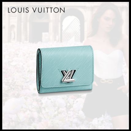 Louis Vuitton Calfskin Plain Leather Folding Wallet Small Wallet Logo M69158 