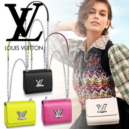 Louis Vuitton TWIST 2020 SS Casual Style Unisex Street Style 2WAY Chain Plain Leather 