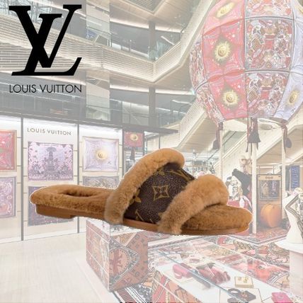 Louis Vuitton MONOGRAM Lock It Flat Mule 1A8770 