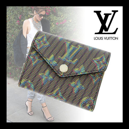 Louis Vuitton ZOE Monogram Calfskin Leather Folding Wallet Logo 