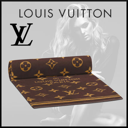 Louis Vuitton MONOGRAM 2020 SS Monogram Classic Beach Towel M72364 
