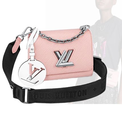 Louis Vuitton TWIST 2020 21AW Casual Style Plain Leather Elegant Style Crossbody Logo 