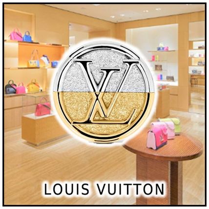 Louis Vuitton 2020 SS 2020 SS L TO V BROOCH goldsilver more accessories M69645 