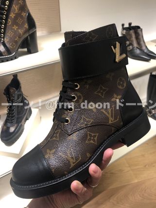 Louis Vuitton Wonderland Flat Ranger 1A2Q3O 