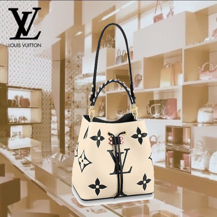 Louis Vuitton Handbags M56889 