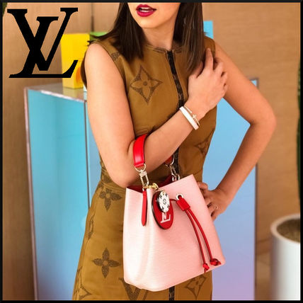 Louis Vuitton Casual Style 2WAY Party Style Elegant Style Crossbody Logo M53609 