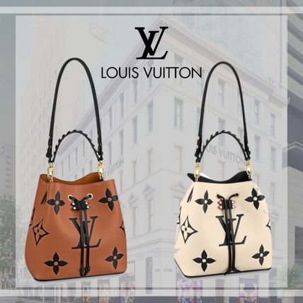 Louis Vuitton Plain Leather Elegant Style Logo Shoulder Bags M56888 