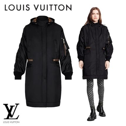 Louis Vuitton Oversized Black Parka With Monogram Lining 1A81XT 