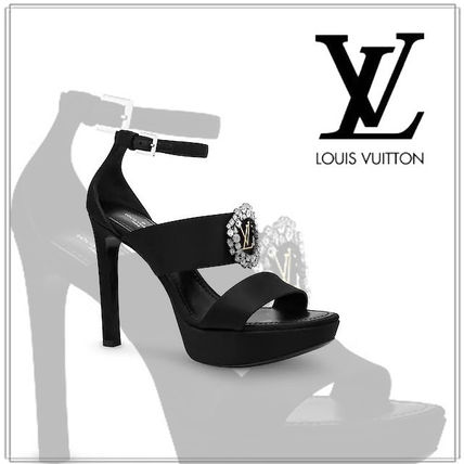 Louis Vuitton 2020 21AW Platform Plain Elegant Style Logo Platform  Wedge Sandals 