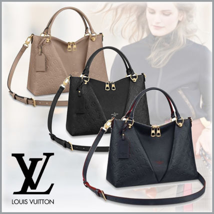 Louis Vuitton V 2020 SS Monogram Casual Style 2WAY Leather Elegant Style Crossbody M44397 M44421 M44884 