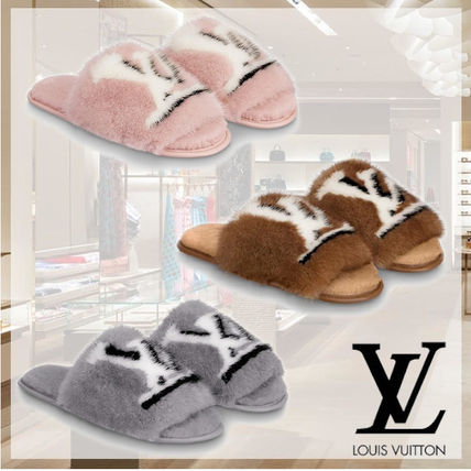 Louis Vuitton Casual Style Fur Slippers Mules Logo Sandals 1A5SZU 1A5SZQ 1A5SZM 