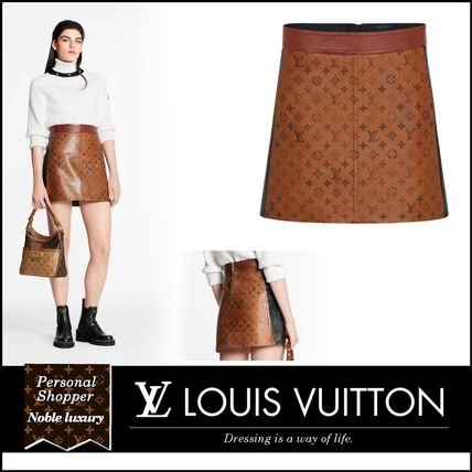 Louis Vuitton MONOGRAM 2020 21AW Pencil Skirts Short Monogram Leather Logo Mini Skirts 
