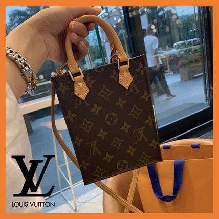 Louis Vuitton MONOGRAM 2020 SS Monogram Crossbody Logo Shoulder Bags M69442 