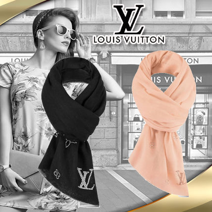 Louis Vuitton MONOGRAM Monogram Cashmere Logo Knit  Fur Scarves M74268 