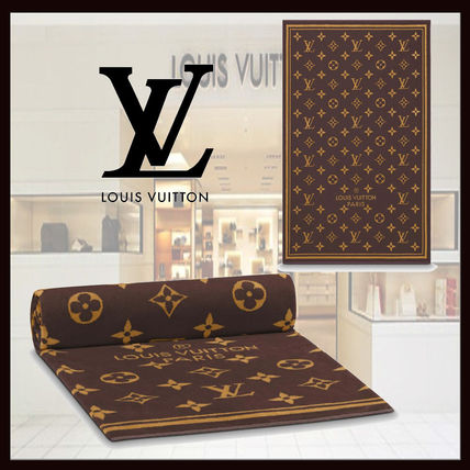 Louis Vuitton 2020 SS Monogram Classic Beach Towel M72364 