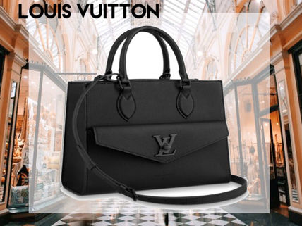 Louis Vuitton LOCKME Totes M55845 