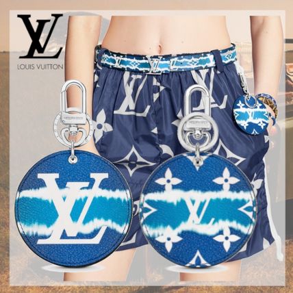 Louis Vuitton Lv Escale Key Holder And Bag Charm M69272 