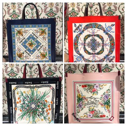 GUCCI 2020 SS Flower Patterns Casual Style Logo Totes 