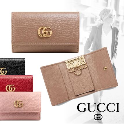 GUCCI Unisex Plain Leather Logo KeychainsBag Charms 