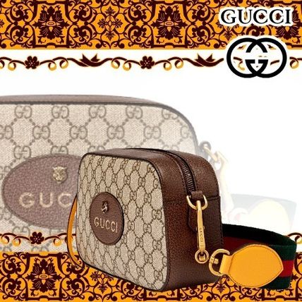 GUCCI GG Supreme Shoulder Bags 
