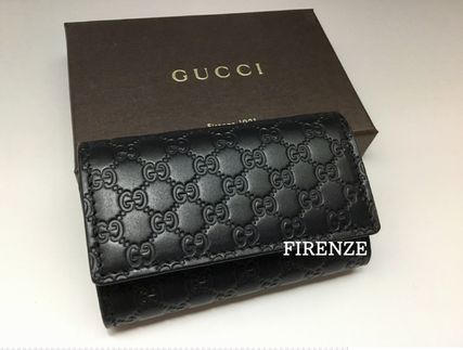 GUCCI Unisex Leather Logo KeychainsBag Charms 