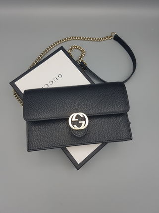 GUCCI Casual Style Calfskin Plain Leather Crossbody Logo 