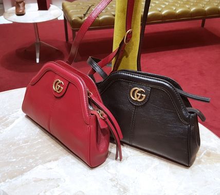 GUCCI 2018 19AW Plain Leather Elegant Style Crossbody Shoulder Bags