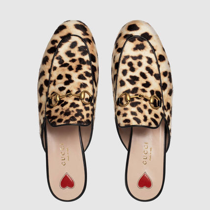GUCCI Princetown 2017 18AW Heart Leopard Patterns Plain Toe Blended Fabrics Leather 