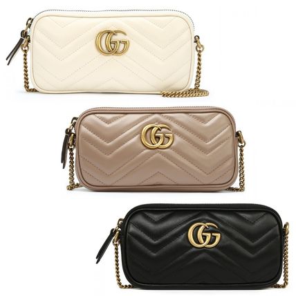 GUCCI 2020 SS Street Style Chain Plain Elegant Style Logo Shoulder Bags 