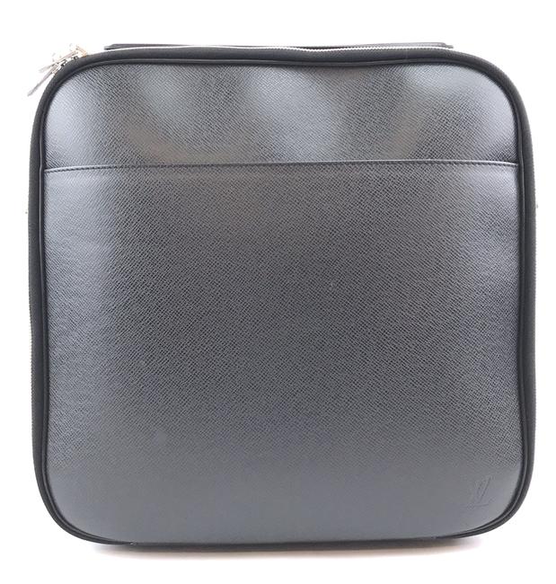 Louis Vuitton Messenger #31650 Tura Taiga Black Leather Cross Body Bag