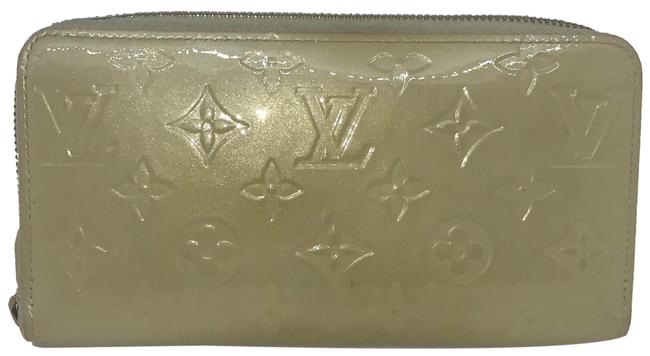 Louis Vuitton Beige Zippy Monogram Vernis Wallet