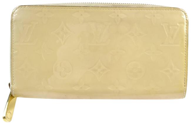 Louis Vuitton Cream Zippy Vernis Wallet