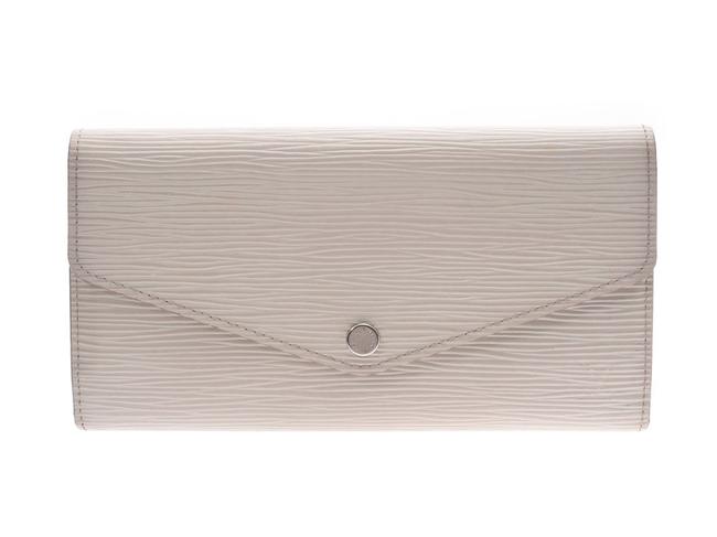 Louis Vuitton White Long Epi Men Women Bi fold Wallet