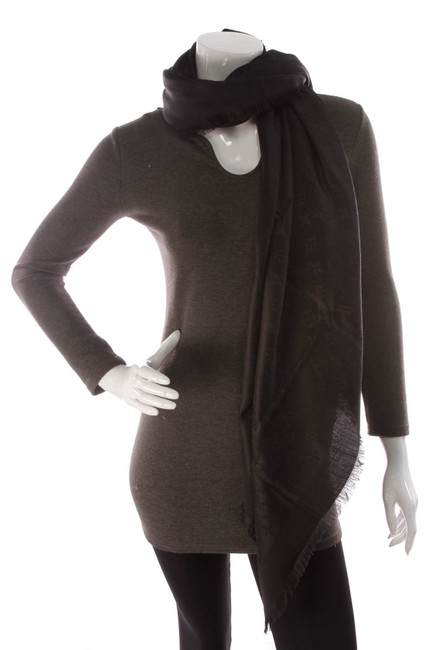 Louis Vuitton Black Monogram Shawl ScarfWrap