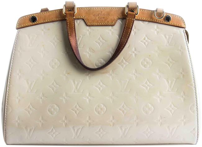 Louis Vuitton Brea Blanc Corail Monogram Vernis Mm Beige Leather Satchel