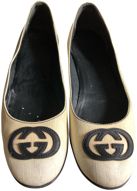 Gucci Tan &amp; Black Flats 