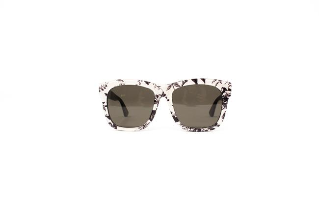 Gucci Beige Blush Floral Print Gg0032sa Sunglasses