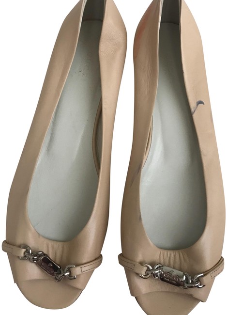 Gucci Beige Peep Flats 