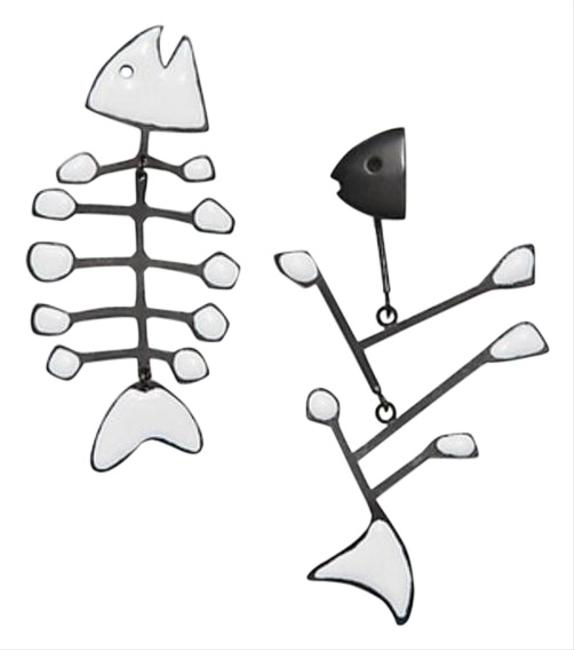 Tory Burch Fish Small Mismatched Earrings 