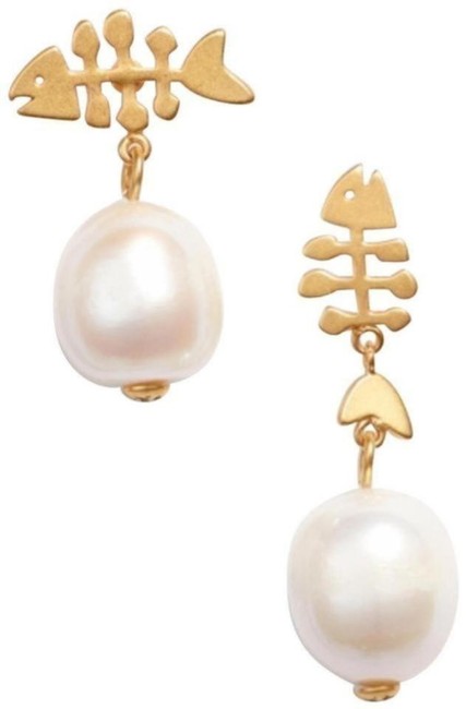 Tory Burch Gold Fish New Mismatched Cultured Pearl And Earrings 