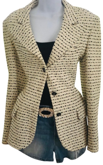Chanel Beige Tweed BlazerS 