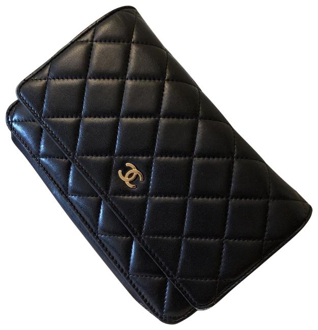 Chanel 21189863 Black Leather Cross Body Bag 