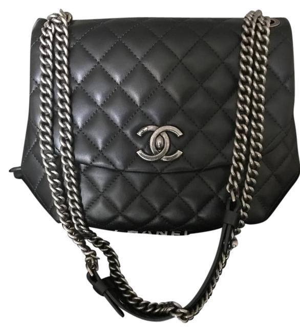 Chanel A93617y09287 Black Lambskin Leather Cross Body Bag 