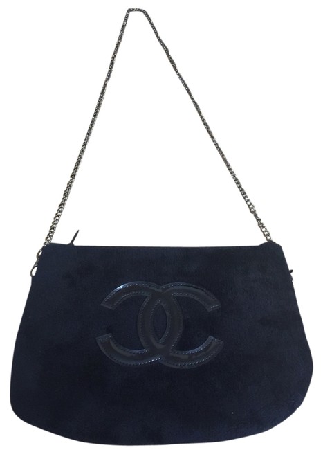 ChanelBlack Cross Body Bag 